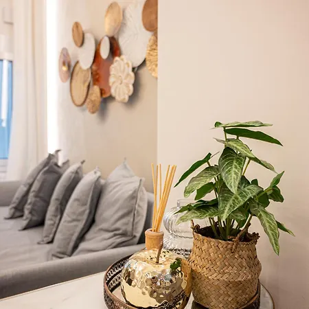 Luxe Loft Near Seaside *
