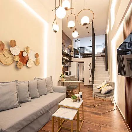 Luxe Loft Near Seaside *